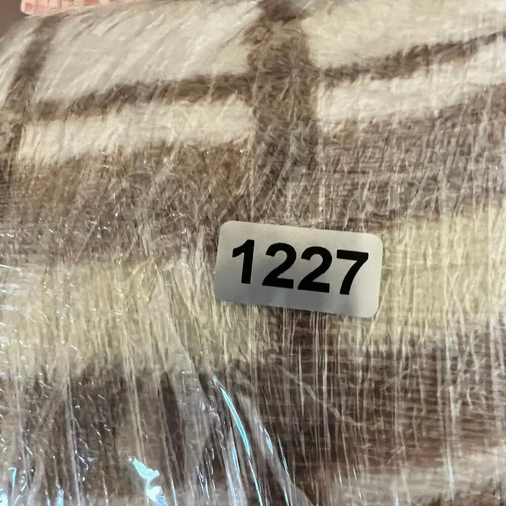 Single Scoop Oversized Plaid Fleece Shacket Women’s Size Large Super Soft